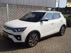 Wit, metallic lak Gebruikt 2020 Ssangyong Tivoli Quartz SUV | € 19.450