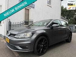 Grijs (metallic) Gebruikt 2017 VW Golf VII Trendline Hatchback | € 11.250 (Goede deal)