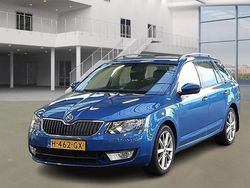 Blauw Gebruikt 2014 Skoda Octavia Ambition Stationwagen | € 5.750 (Super prijs)