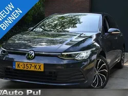 Grijs Gebruikt 2021 VW Golf VIII Life Hatchback | € 17.700 (Eerlijke prijs)