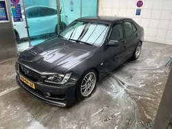 Grijs Gebruikt 2000 Lexus IS200 Sedan | € 4.000 (Eerlijke prijs)