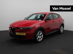 Rood Gebruikt 2023 Alfa Romeo Tonale Sprint SUV | € 31.940 (Goede deal)
