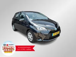 Zwart Gebruikt 2019 Toyota Yaris Hybrid Active Hatchback | € 16.499 (Eerlijke prijs)