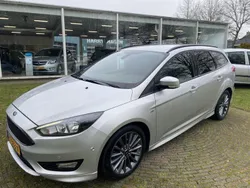 Grijs Gebruikt 2018 Ford Focus ST-Line Stationwagen | € 14.950 (Eerlijke prijs)