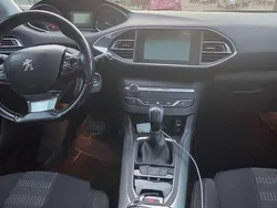 Rood Gebruikt 2015 Peugeot 308 Stationwagen | € 5.500