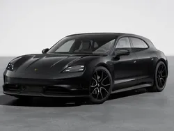 Diepzwart metallic Gebruikt 2024 Porsche Taycan Sport Turismo Sedan | € 99.900 (Eerlijke prijs)
