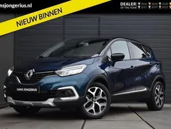 Blauw, metallic lak Gebruikt 2019 Renault Captur Intens SUV | € 17.949 (Eerlijke prijs)