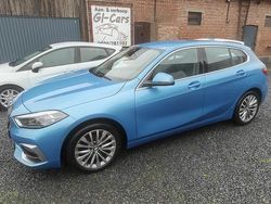 Blauw Gebruikt 2021 BMW 118 Luxury Line Hatchback | € 17.750 (Goede deal)