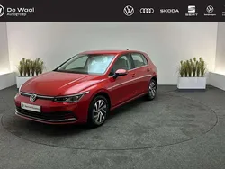 Kings red Gebruikt 2022 VW Golf VIII Style Hatchback | € 25.800 (Goede deal)