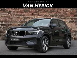 Zwart Gebruikt 2022 Volvo XC40 Core SUV | € 29.445 (Super prijs)