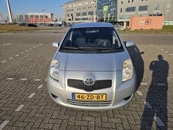 Zilver Gebruikt 2006 Toyota Yaris Verso Terra MPV | € 3.200 (Iets duurder)