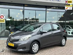 Grijs Gebruikt 2013 Toyota Yaris Hatchback | € 8.949 (Eerlijke prijs)