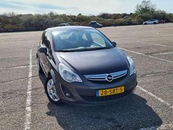 Grijs Gebruikt 2011 Opel Corsa MPV | € 2.500 (Eerlijke prijs)