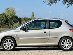 Gebruikt 2005 Peugeot 206 Tendance Sedan | € 1.500