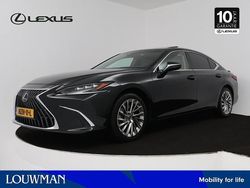 Zwart metallic Gebruikt 2025 Lexus ES300H President Line Sedan | € 72.950