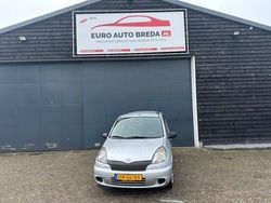 Grijs Gebruikt 2001 Toyota Yaris Verso Sol MPV | € 3.450 (Eerlijke prijs)