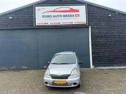 Grijs Gebruikt 2001 Toyota Yaris Verso Sol MPV | € 3.450 (Eerlijke prijs)