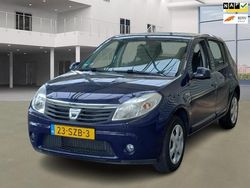 Blauw Gebruikt 2012 Dacia Sandero Lauréate Hatchback | € 3.100 (Eerlijke prijs)