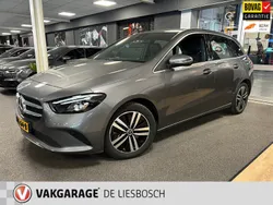 Grijs Gebruikt 2022 Mercedes B250e Advantage MPV | € 28.750