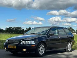 Zwart Gebruikt 2003 Volvo V40 Stationwagen | € 2.299