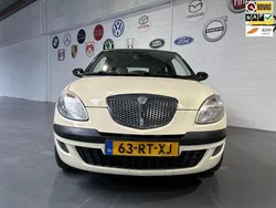 Wit Gebruikt 2005 Lancia Ypsilon Hatchback | € 1.799 (Eerlijke prijs)