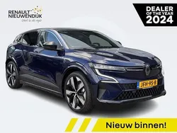 Blue rre + grey kqg (biywz) Gebruikt 2025 Renault Mégane Komfort Hatchback | € 39.495