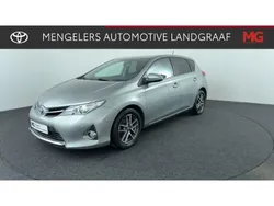 Grijs Gebruikt 2015 Toyota Auris Hatchback | € 14.950 (Eerlijke prijs)