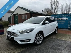 Wit, metallic lak Gebruikt 2016 Ford Focus Titanium Stationwagen | € 9.750 (Eerlijke prijs)
