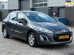 Grijs (metallic) Gebruikt 2012 Peugeot 308 Access Hatchback | € 2.499 (Goede deal)