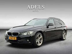 Zwart (metallic) Gebruikt 2017 BMW 330 Executive Stationwagen | € 16.995 (Goede deal)