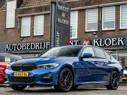 Blauw, metallic lak Gebruikt 2019 BMW 330 Executive Sedan | € 33.950 (Iets duurder)