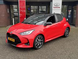 Zwart Gebruikt 2022 Toyota Yaris Hybrid Edition Hatchback | € 25.399 (Duur)