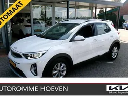 Wit Gebruikt 2021 Kia Stonic Turbo SUV | € 20.940 (Eerlijke prijs)