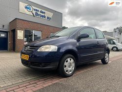 Blauw Gebruikt 2006 VW Fox Trendline Hatchback | € 1.975 (Iets duurder)