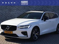 Wit Gebruikt 2023 Volvo V60 Plus Stationwagen | € 36.694 (Eerlijke prijs)