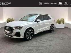 Wit, metallic lak Gebruikt 2022 Audi Q3 Ambiente SUV | € 41.900 (Eerlijke prijs)
