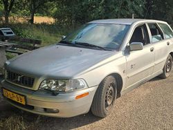 Zilver Gebruikt 2003 Volvo V40 Stationwagen | € 1.000 (Eerlijke prijs)