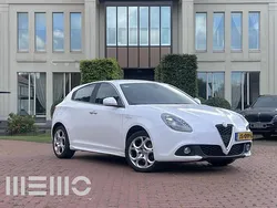 Wit Gebruikt 2016 Alfa Romeo Giulietta Super Hatchback | € 8.950 (Super prijs)