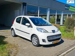 Wit Gebruikt 2009 Peugeot 107 Hatchback | € 3.450 (Eerlijke prijs)