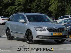 Grijs Gebruikt 2014 Skoda Superb Ambition Stationwagen | € 13.999