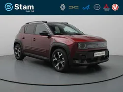 Rood, metallic lak Gebruikt 2025 Renault 4 E-Tech Komfort SUV | € 37.990