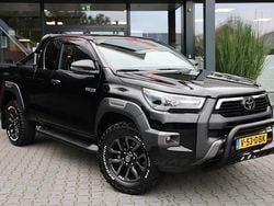 Zwart Gebruikt 2024 Toyota HiLux Pickup | € 45.995 (Eerlijke prijs)