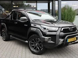 Zwart Gebruikt 2024 Toyota HiLux Pickup | € 45.995 (Eerlijke prijs)