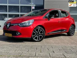 Rood Gebruikt 2013 Renault Clio IV Dynamique Hatchback | € 6.750 (Eerlijke prijs)