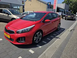 Rood Gebruikt 2015 Kia Ceed GT-Line Hatchback | € 11.950 (Eerlijke prijs)