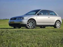 Zilver Gebruikt 2002 Audi A3 Ambition Hatchback | € 2.200