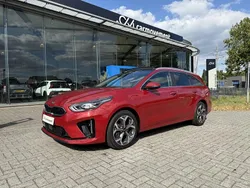 Rood Gebruikt 2021 Kia Ceed Stationwagen | € 24.545 (Iets duurder)