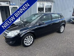 Zwart Gebruikt 2010 Opel Astra Hatchback | € 1.990 (Goede deal)