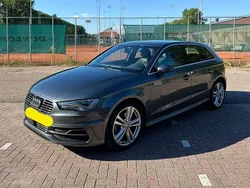 Grijs Gebruikt 2015 Audi A3 e-tron Hatchback | € 16.990 (Iets duurder)