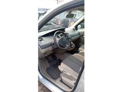 Grijs Gebruikt 2005 Renault Scénic II MPV | € 2.250 (Eerlijke prijs)